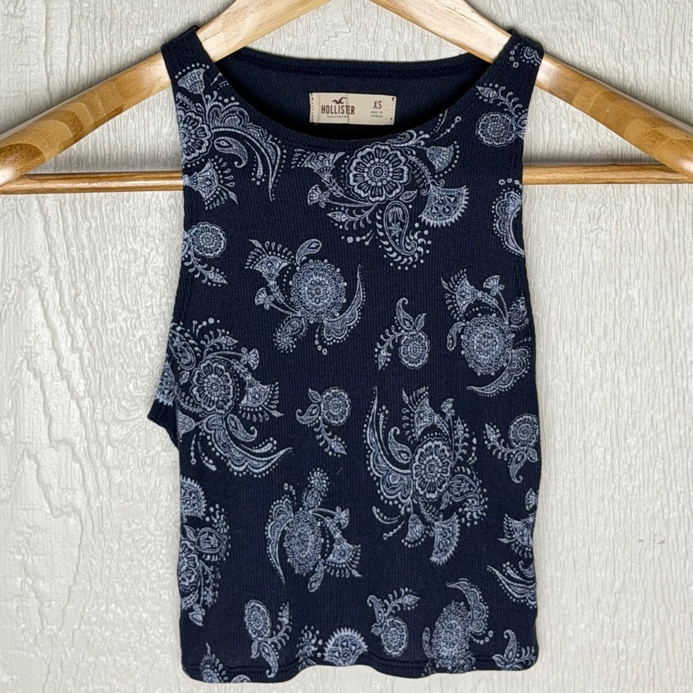 Hollister Womens XS Navy Blue Paisley Ribbed Racerback Crop Tank Top